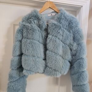 Gorgeous Robin Bluel Fur Shrug Jacket